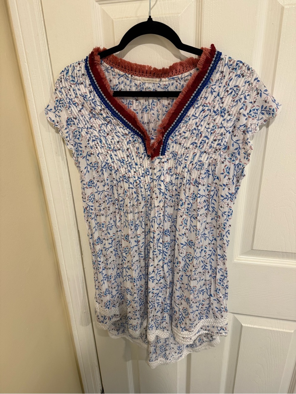 Poupette St Barths Blue Floral Short Sleeve V-Neck Women's Top with Red Trim